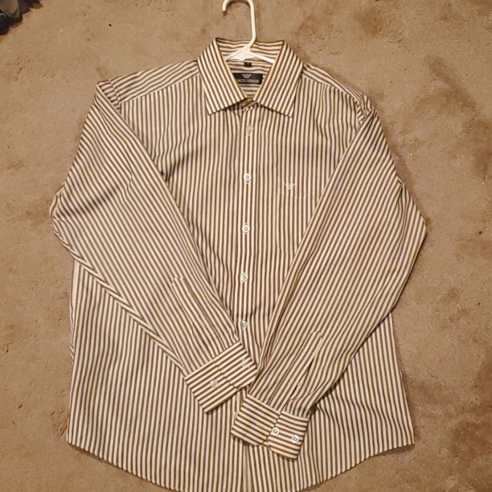 Long sleeve dress shirt.